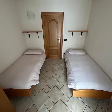 Champagne Apartment *